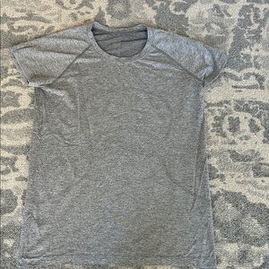 lululemon athletica Women's Gray Short Sleeve Tee